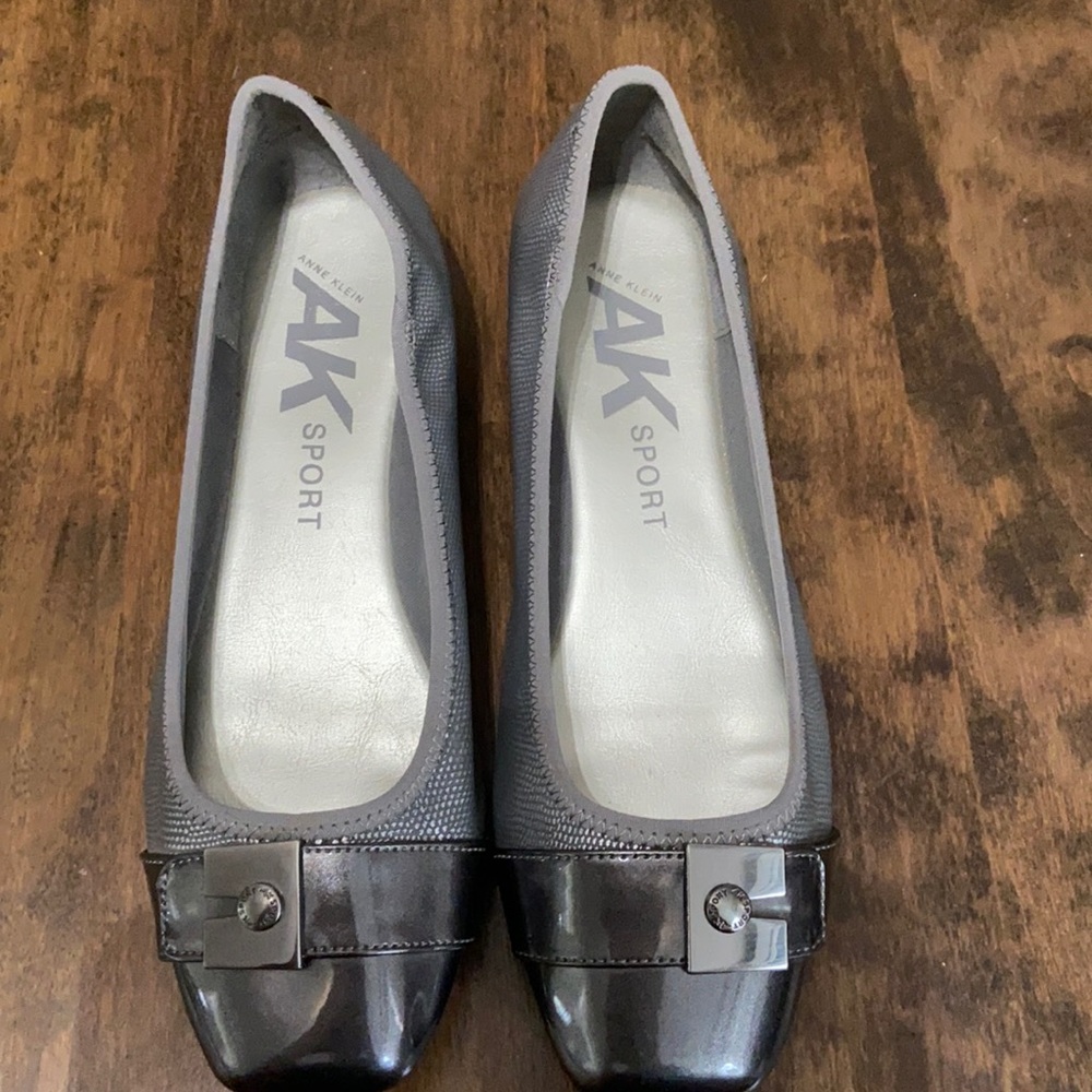 Anne Klein ballet flats. Size 7.5